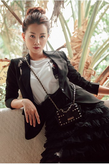 Bật mí thương hiệu thời trang khiến Quỳnh búp bê, Á hậu Thụy Vân chết mê